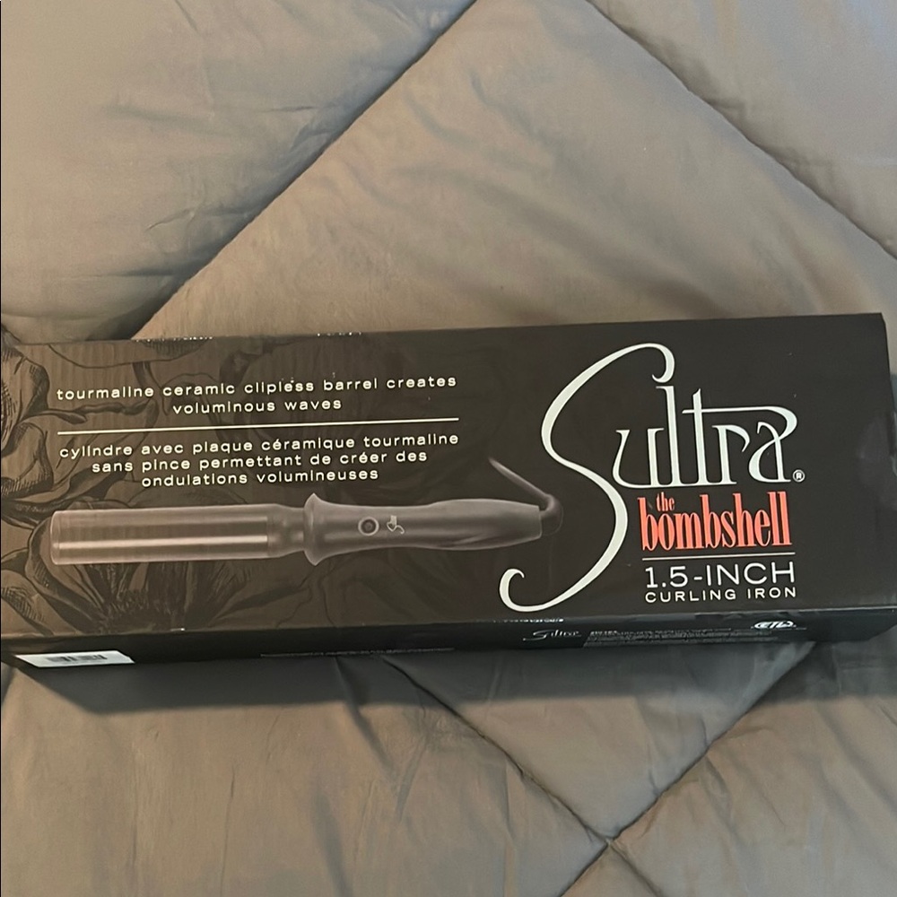 The Bombshell 1.5-Inch Curling Iron - Black